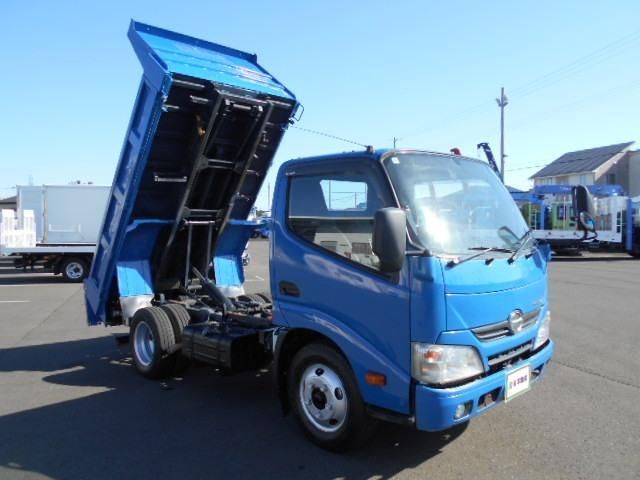 HINO DUTRO 2015 Image 31