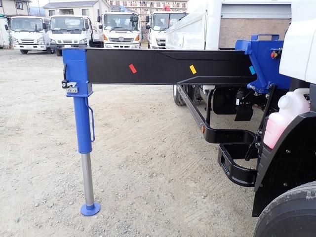 MITSUBISHI CANTER 2025 Image 31