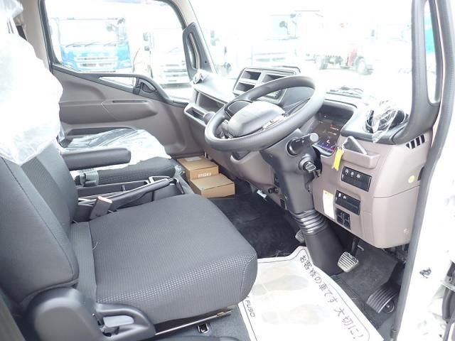 MITSUBISHI CANTER 2025 Image 31