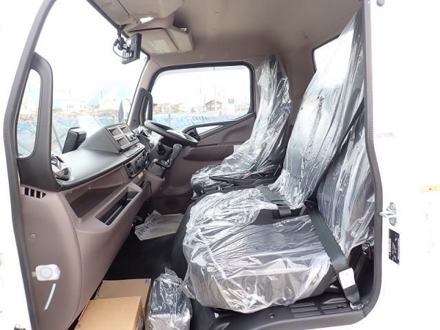 MITSUBISHI CANTER 2025 Image 31