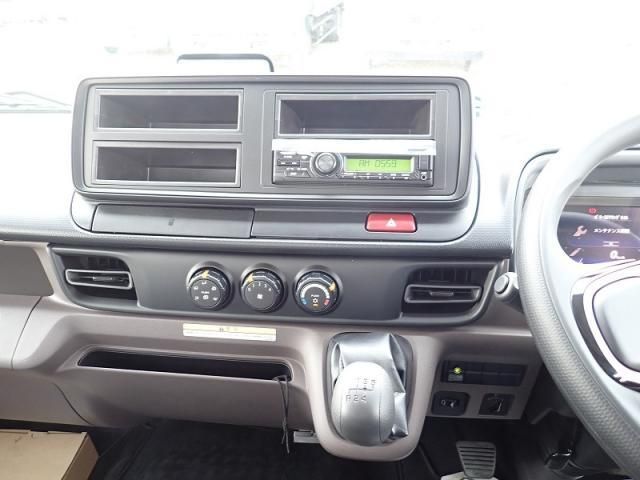 MITSUBISHI CANTER 2025 Image 31