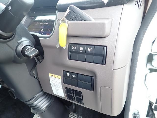 MITSUBISHI CANTER 2025 Image 31