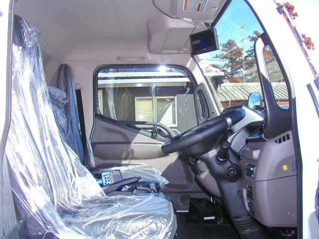 MITSUBISHI CANTER 2025 Image 31