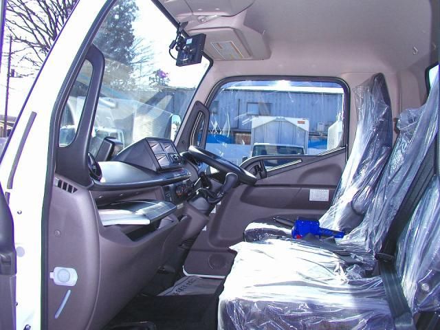 MITSUBISHI CANTER 2025 Image 31