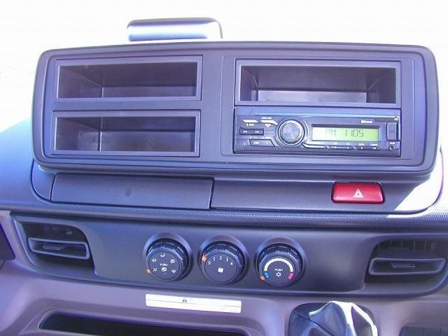 MITSUBISHI CANTER 2025 Image 31