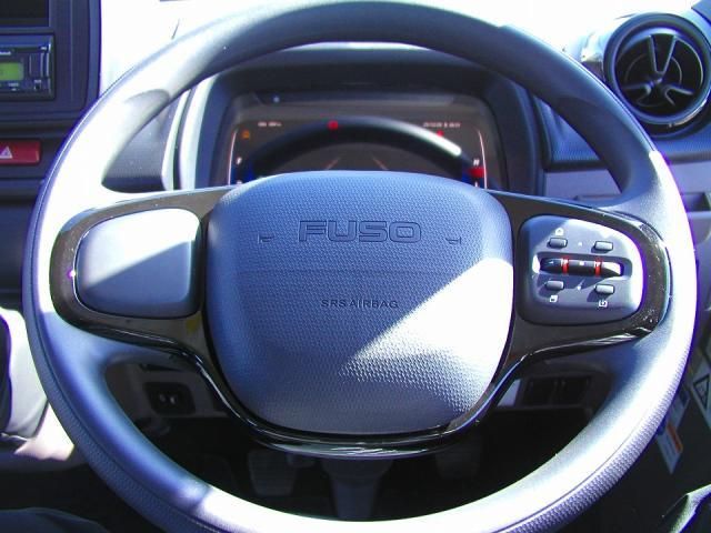 MITSUBISHI CANTER 2025 Image 31