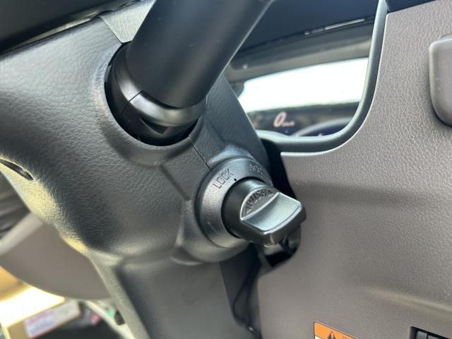 MITSUBISHI CANTER 2025 Image 31