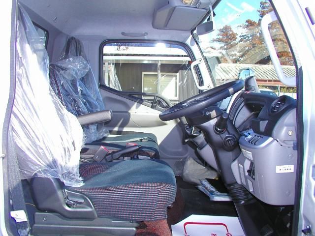 MITSUBISHI CANTER 2022 Image 31