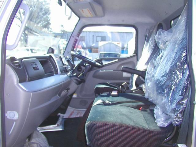 MITSUBISHI CANTER 2022 Image 31