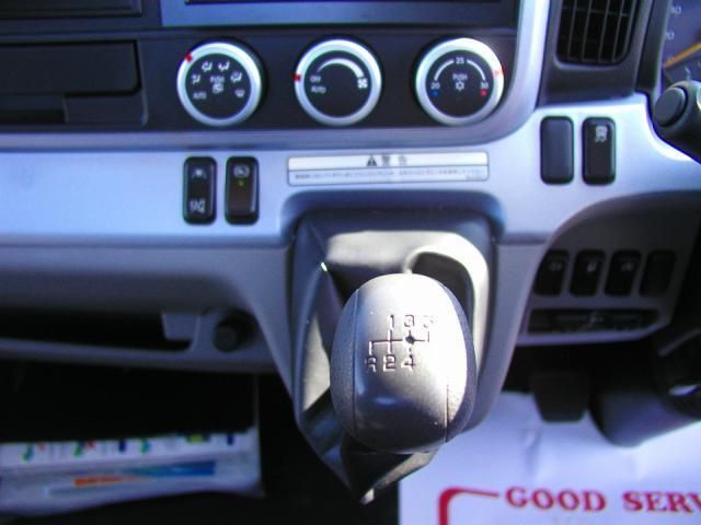 MITSUBISHI CANTER 2022 Image 31