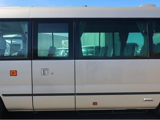 HINO LIESSE 2008 Image 31