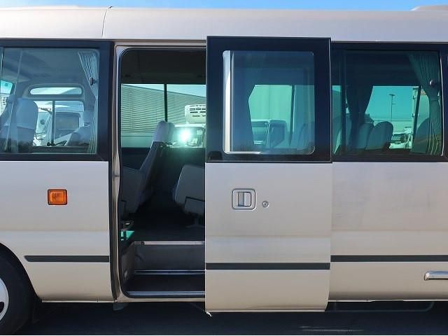 HINO LIESSE 2008 Image 31