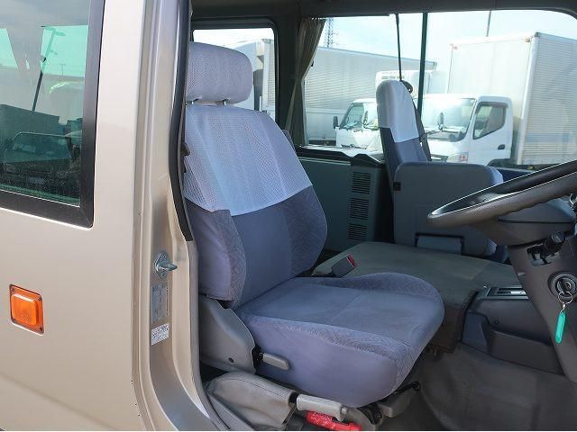 HINO LIESSE 2008 Image 31