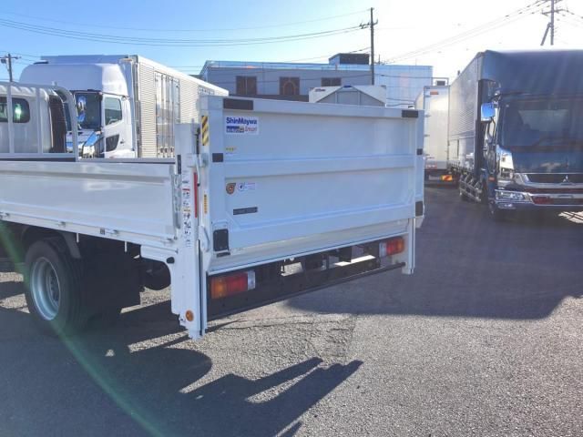 HINO DUTRO 2023 Image 31