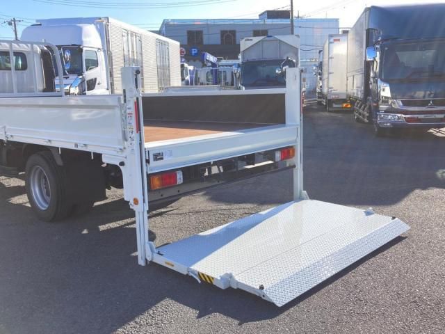 HINO DUTRO 2023 Image 31