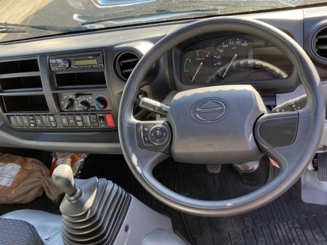 HINO DUTRO 2023 Image 31