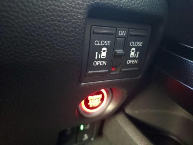 HONDA N BOX CUSTOM 2017 Image 31