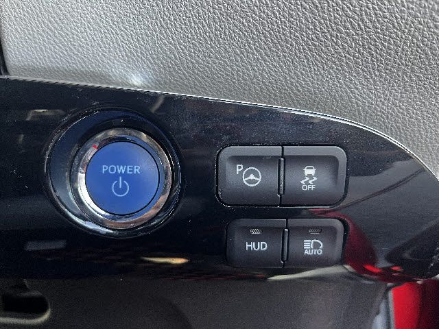 TOYOTA PRIUS 4WD 2016 Image 31