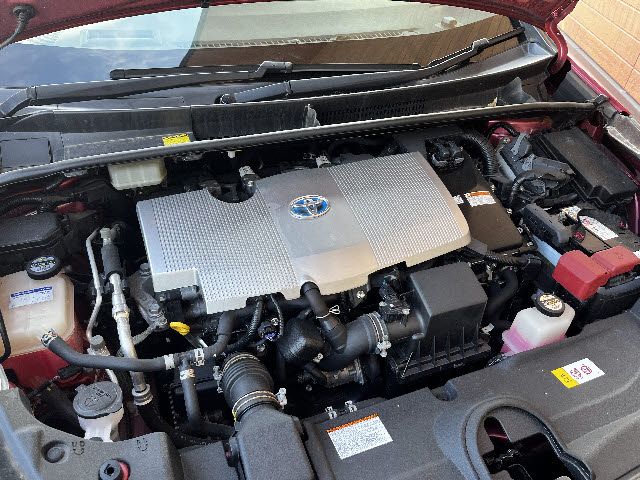 TOYOTA PRIUS 4WD 2016 Image 31