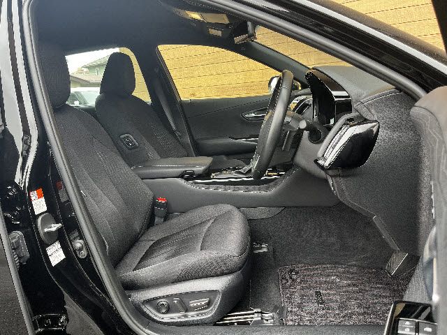 TOYOTA CROWN SEDAN HYBRID 2019 Image 31