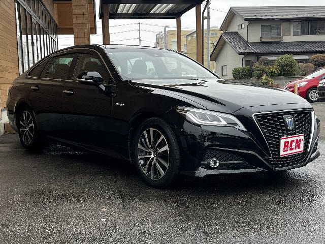 TOYOTA CROWN SEDAN HYBRID 2019 Image 31