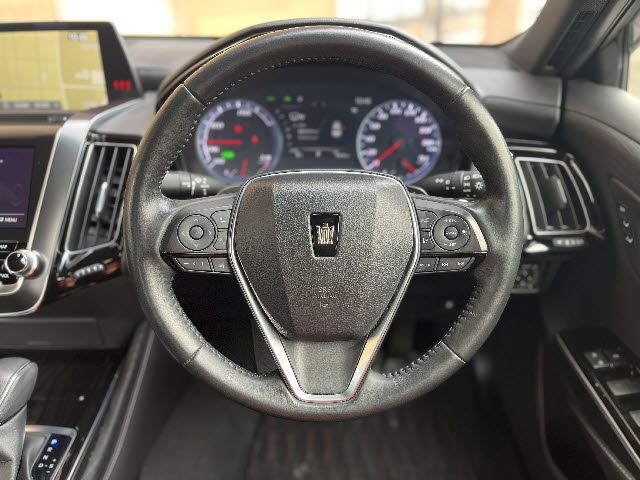 TOYOTA CROWN SEDAN HYBRID 2019 Image 31