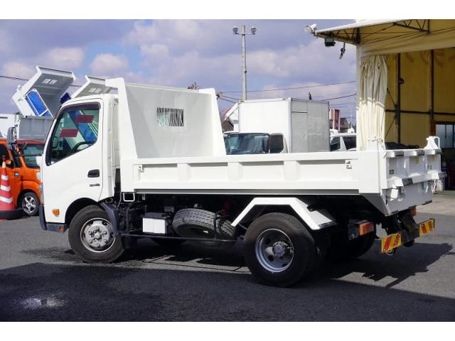 HINO DUTRO 2014 Image 31