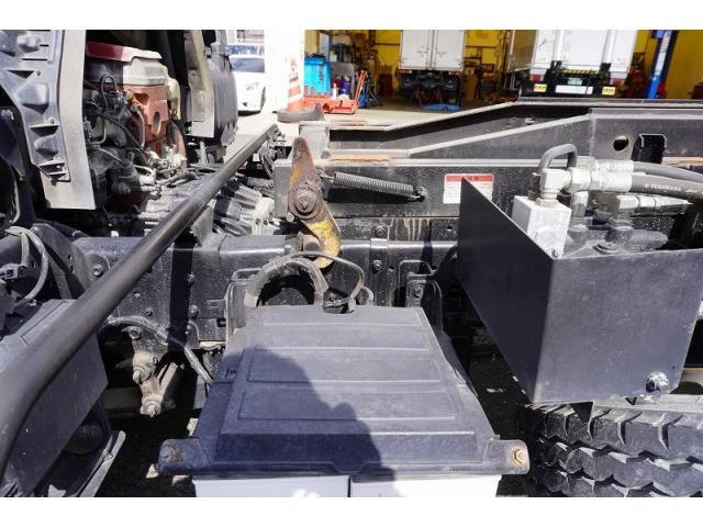 HINO DUTRO 2014 Image 31