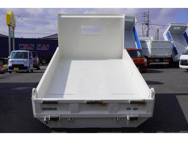 HINO DUTRO 2014 Image 31