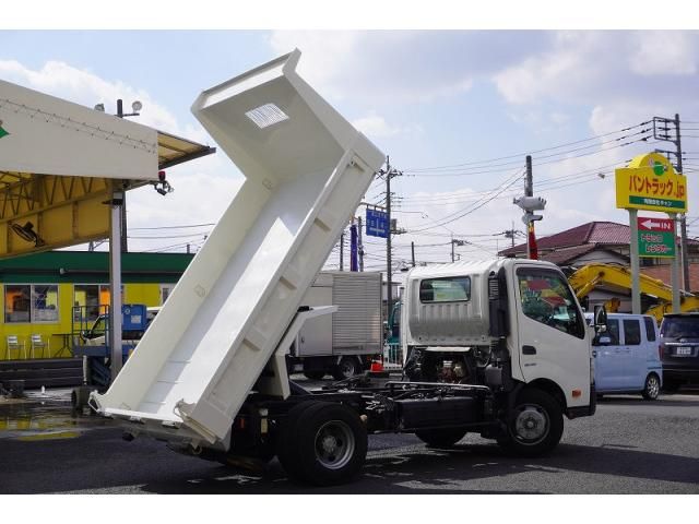 HINO DUTRO 2014 Image 31