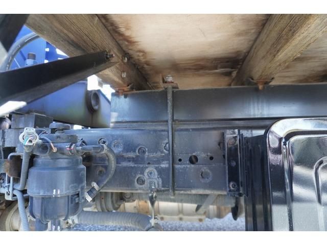 HINO DUTRO 2017 Image 31