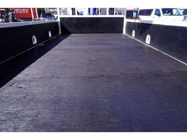 HINO DUTRO 2017 Image 31