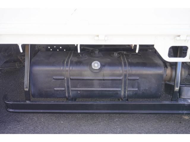 HINO DUTRO 2017 Image 31