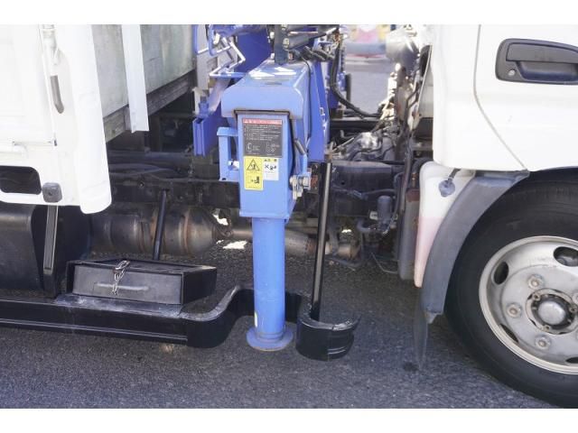 HINO DUTRO 2017 Image 31