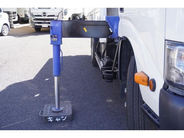 HINO DUTRO 2017 Image 31