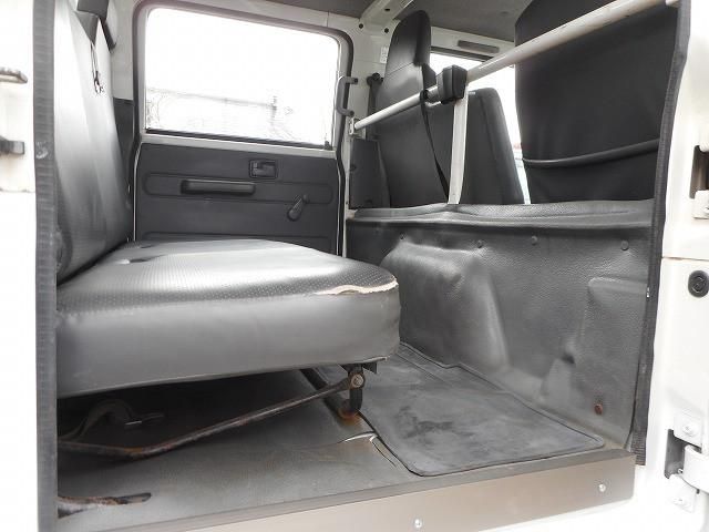 ISUZU ELF 2011 Image 31