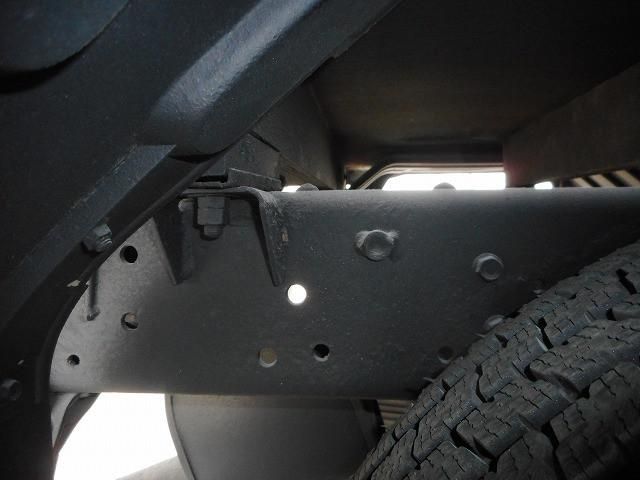 ISUZU ELF 2011 Image 31