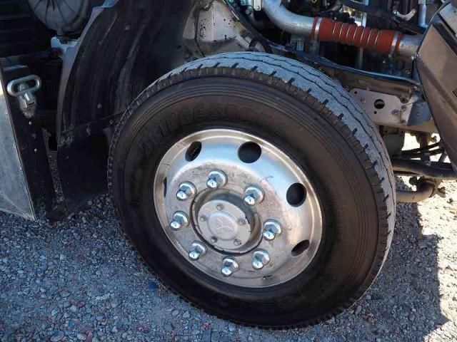 MITSUBISHI FUSOU FIGHTER 2012 Image 31