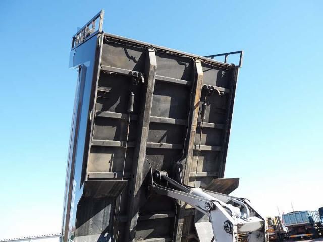 MITSUBISHI FUSOU FIGHTER 2012 Image 31