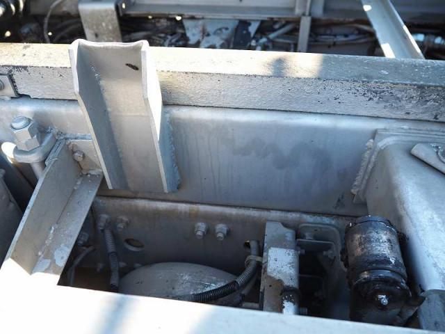 MITSUBISHI FUSOU FIGHTER 2012 Image 31