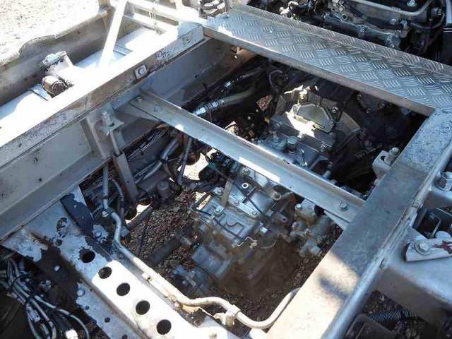 MITSUBISHI FUSOU FIGHTER 2012 Image 31