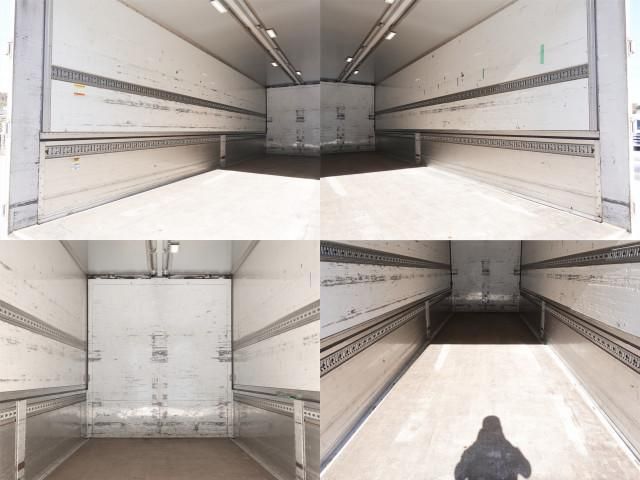 MITSUBISHI FUSOU SUPER GREAT 2014 Image 31