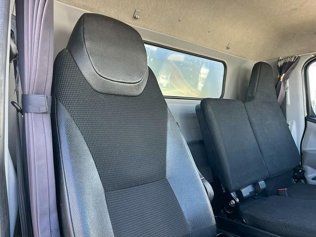 MITSUBISHI CANTER 2018 Image 31