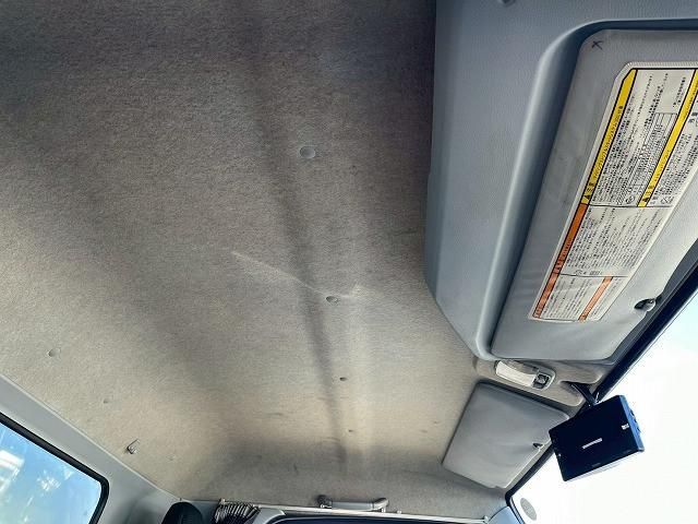 MITSUBISHI CANTER 2018 Image 31