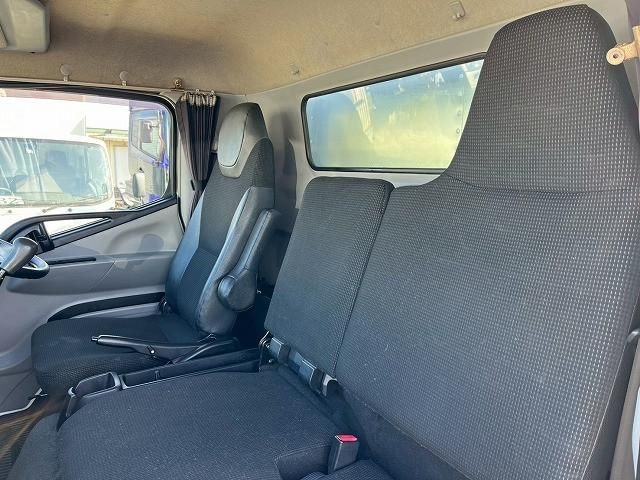 MITSUBISHI CANTER 2018 Image 31