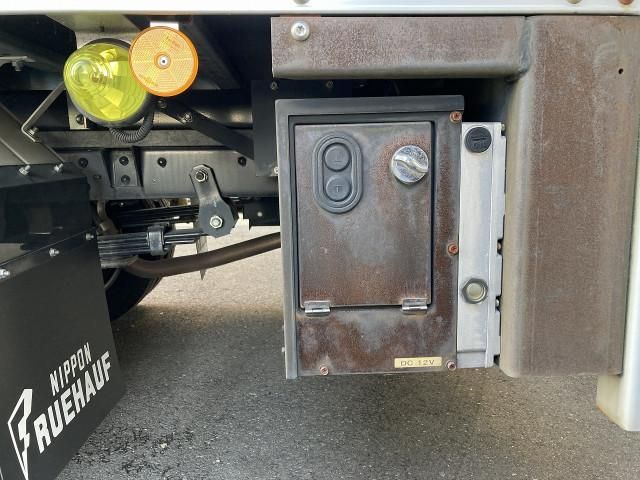 TOYOTA DYNA 2018 Image 31