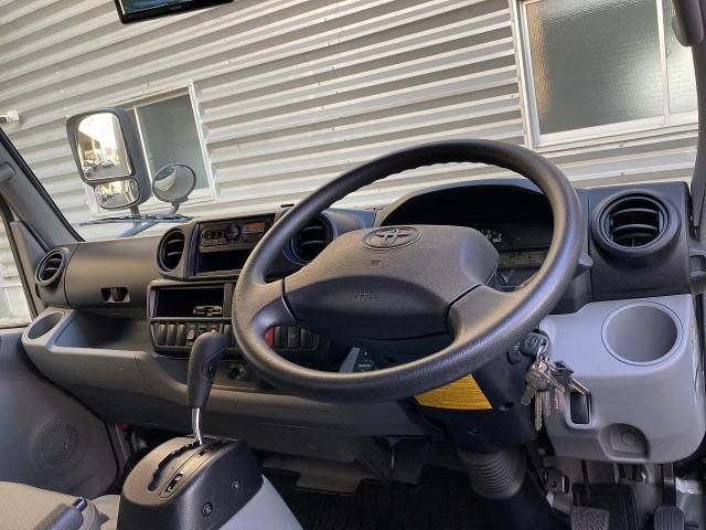 TOYOTA DYNA 2018 Image 31