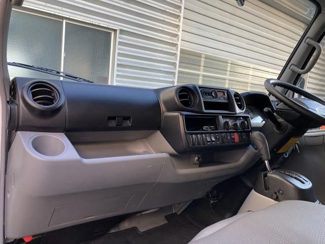 TOYOTA DYNA 2018 Image 31