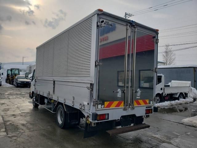 HINO DUTRO 2012 Image 31