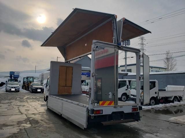 HINO DUTRO 2012 Image 31